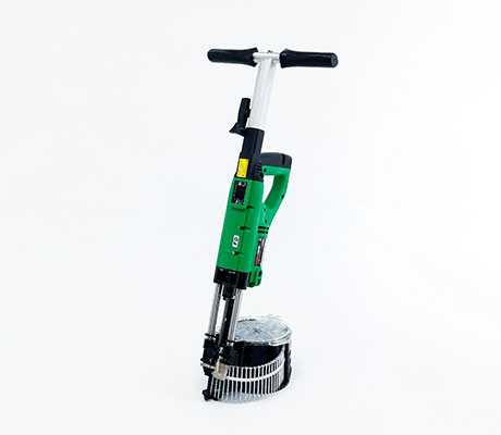 Continuous screw tightening machine